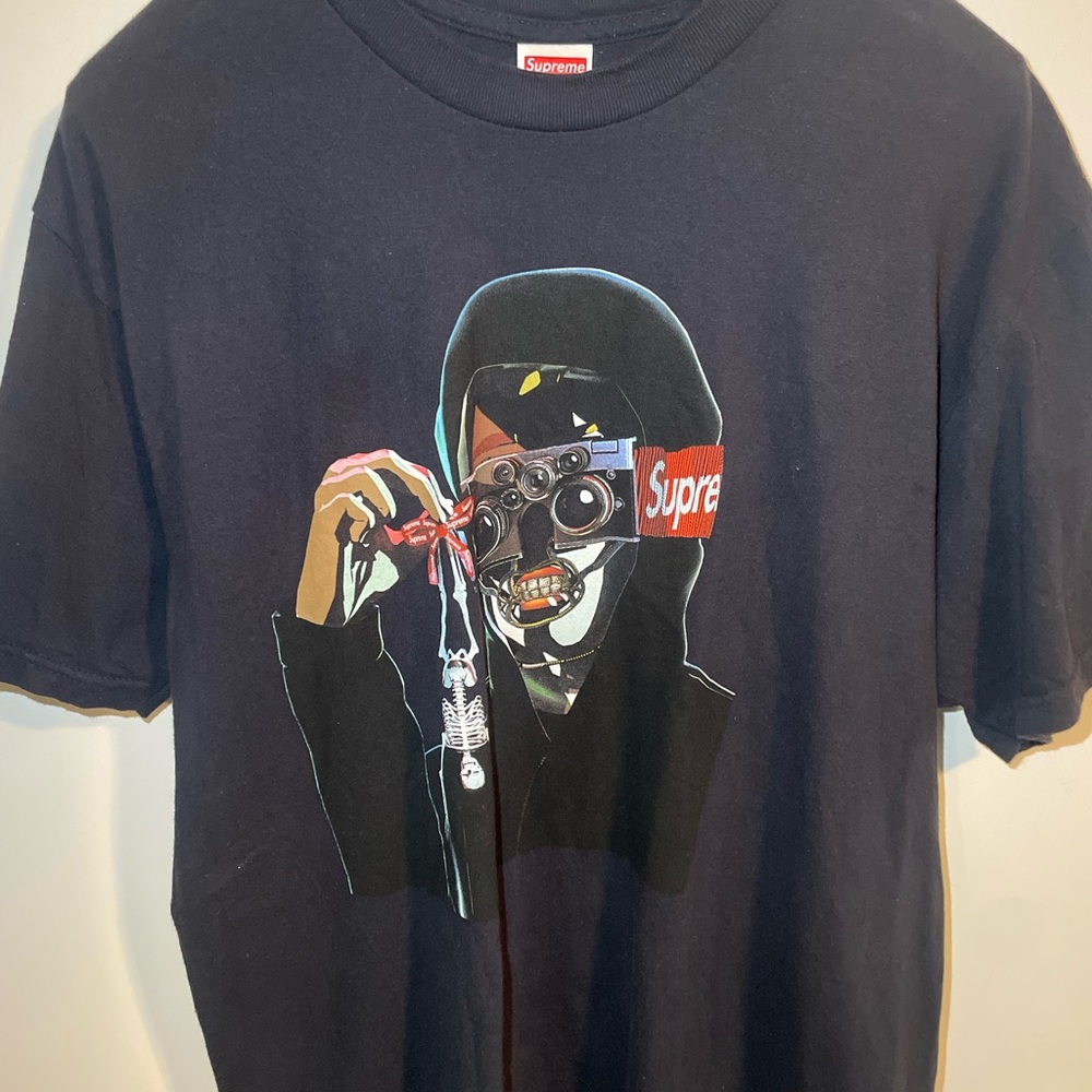 Supreme t shirt
